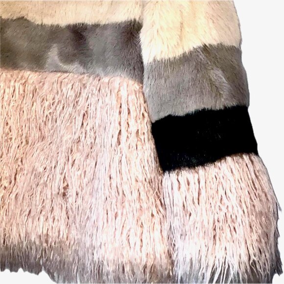 😊SAGE Color Faux Fur Jacket Color Block Ivory, Gray, Black, Pink Sz S EUC - Picture 3 of 13